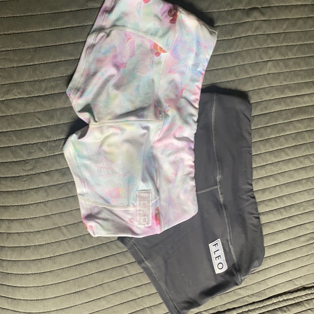 2 Fleo shorts